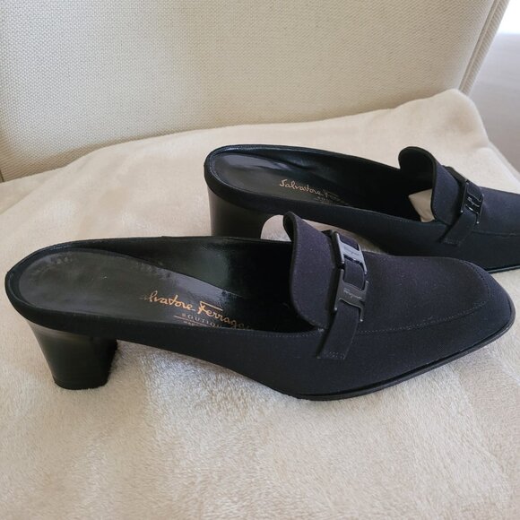 Salvatore Ferragamo Tourne Heeled Mule - Picture 2 of 4